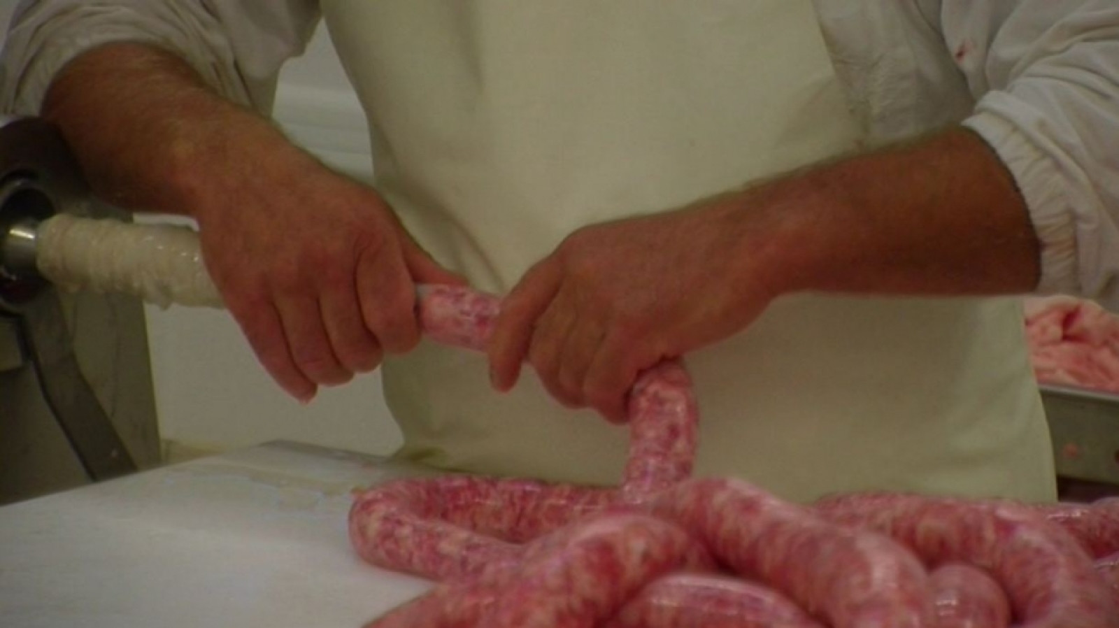 fase di produzione della carne da Spaccio Carni di Lenarda a Sedegliano (Udine)